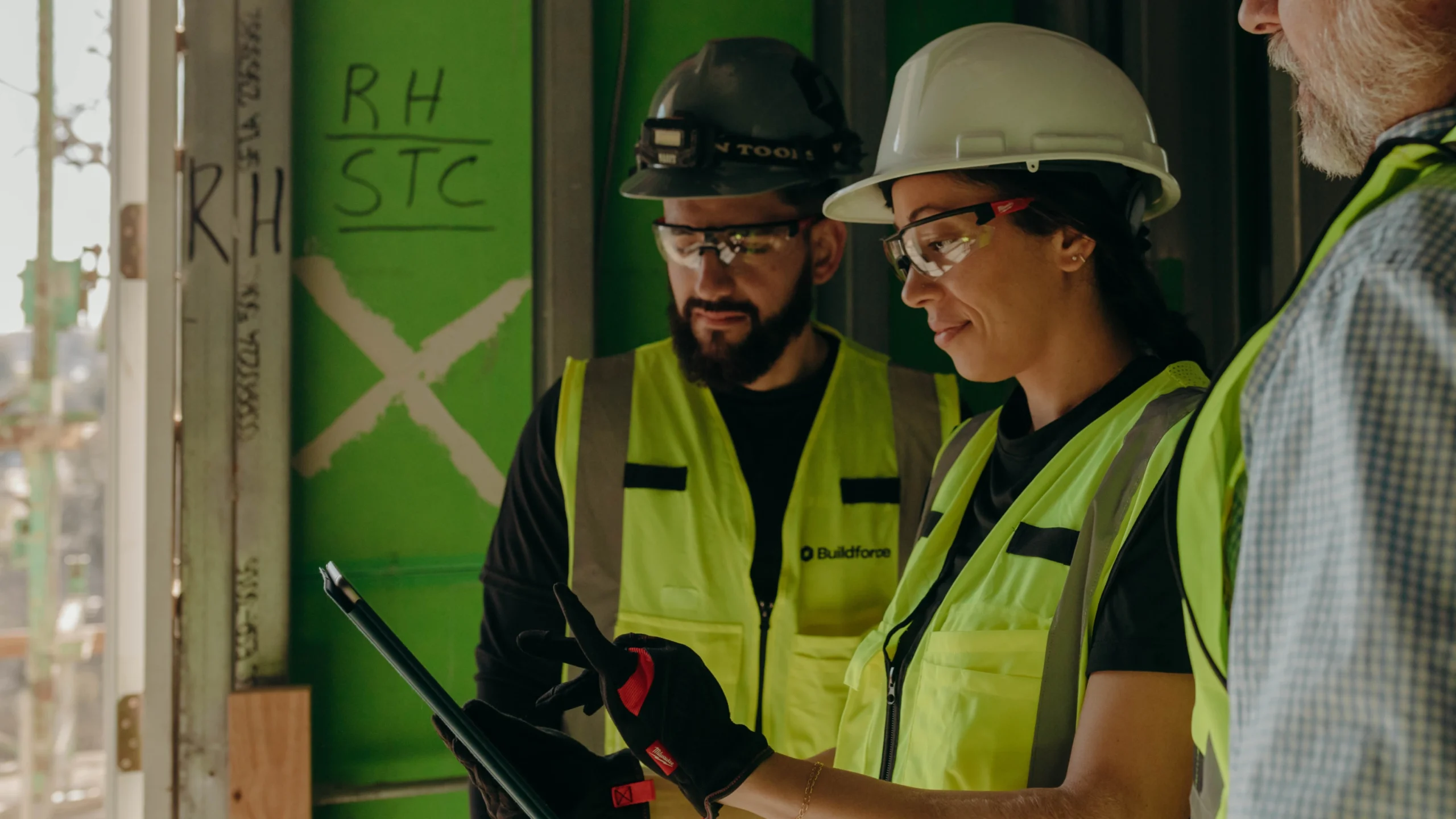 67b8dc82e6d5da82d2bedbd4_How To Meet Workers' Compensation Requirements For Electrical Contractors_banner